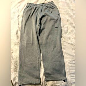 Nike Thermafit Sweatpants Size Large